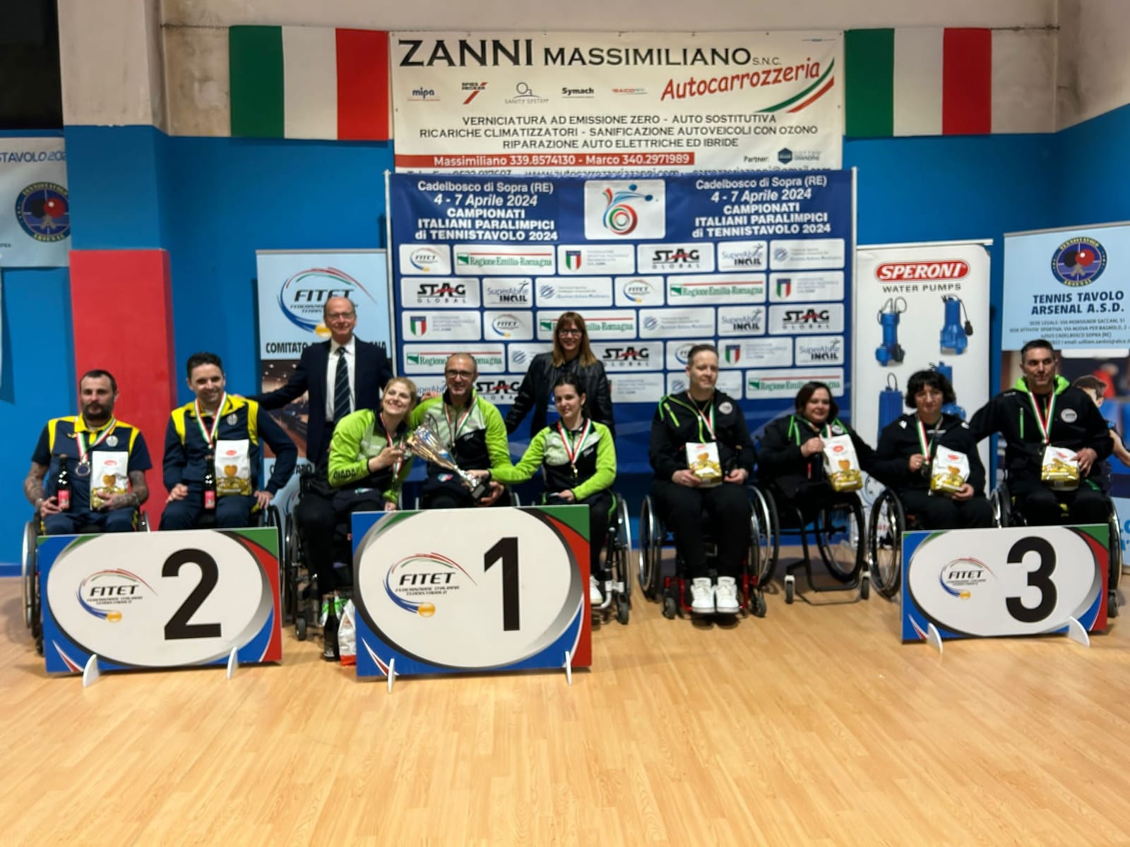 Campionati Italiani Paralimpici di Cadelbosco 2024 podio a squadre di classe 1 5