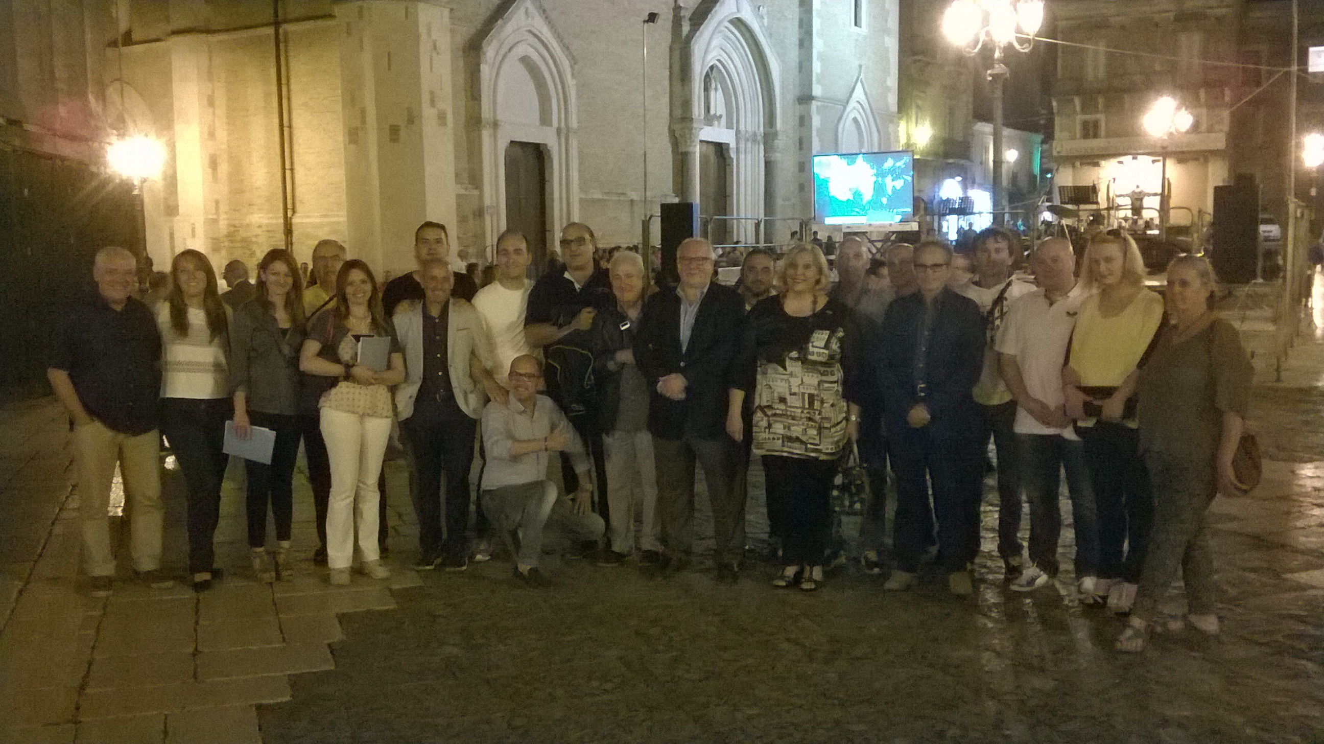 Gruppo in piazza del Duomo