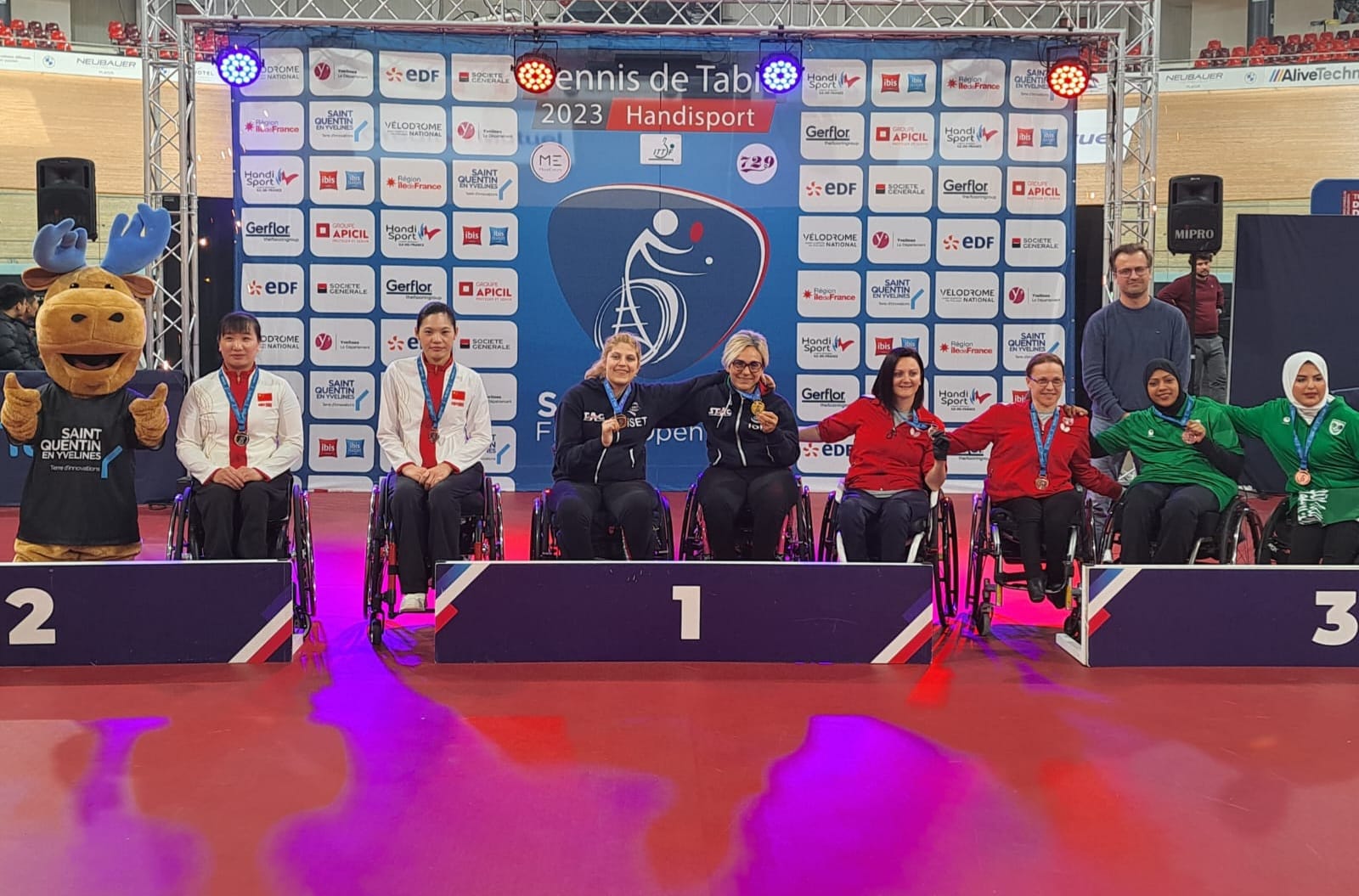 ITTF SQY French Para Open 2023 podio del doppio femminile di classe WD5 con Michela Brunelli e Giada Rossi doro