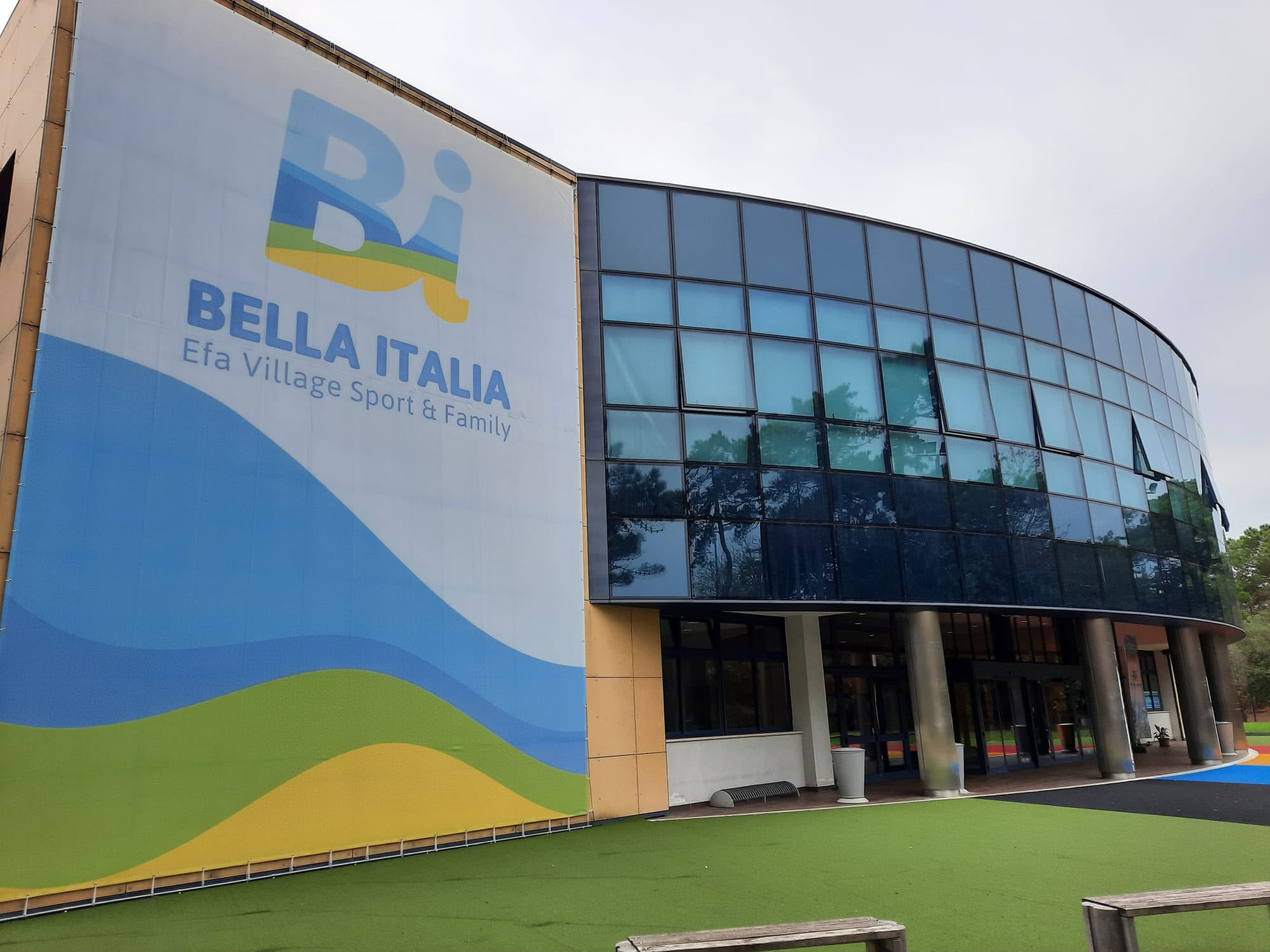 Bella_Italia_Village_esterno_Palazzetto