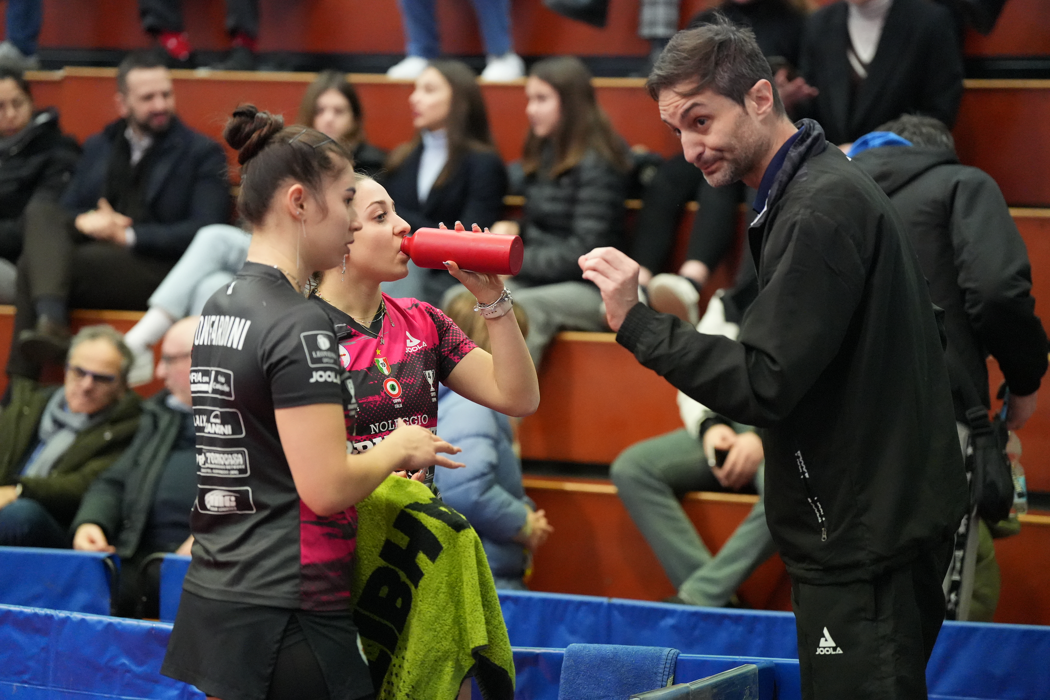 Brunetti Castel Goffredo coach Alfonso Laghezza con Gaia Monfardini e Nicole Arlia