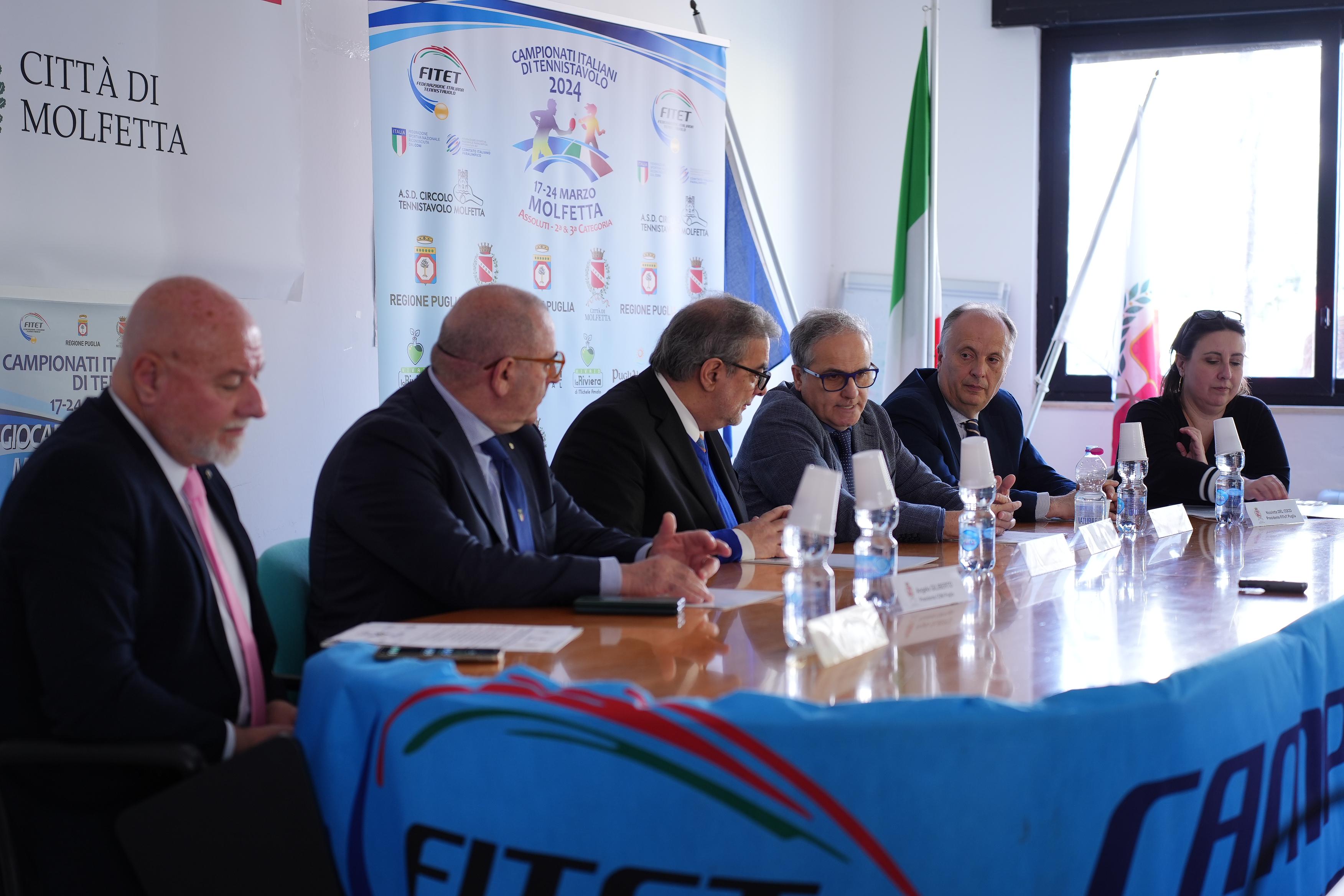 Campionati Assoluti di Molfetta 2024 conferenza stampa tavolo relatori