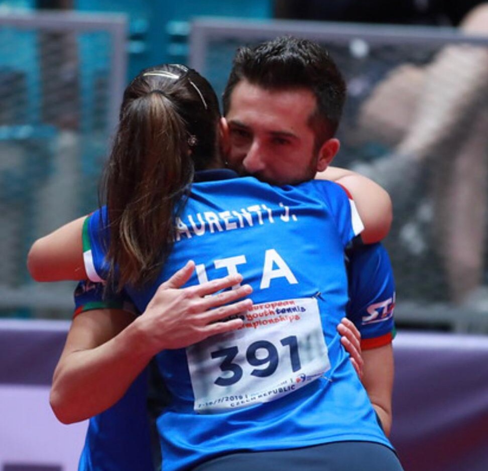 Campionati Europei Giovanili 2019 abbracccio fra Jamila Laurenti e Giuseppe Del Rosso