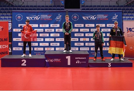 Campionati Europei Giovanili 2025 podio del singolare Under 15 con Faso oro e Trevisan bronzo