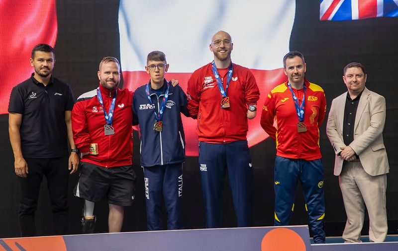 Campionati Europei Paralimpici di Sheffield 2023 podio del singolare maschile di classe 6 con Matteo Parenzan