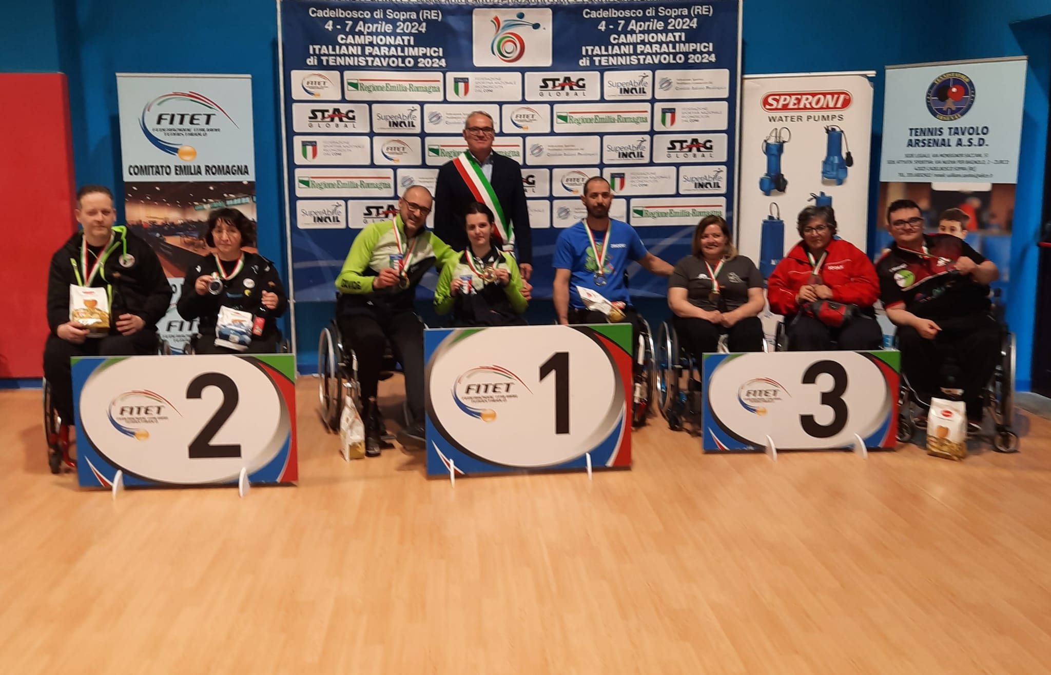 Campionati Italiani Paralimpici di Cadelbosco 2024 podio del doppio misto di classe 1 5