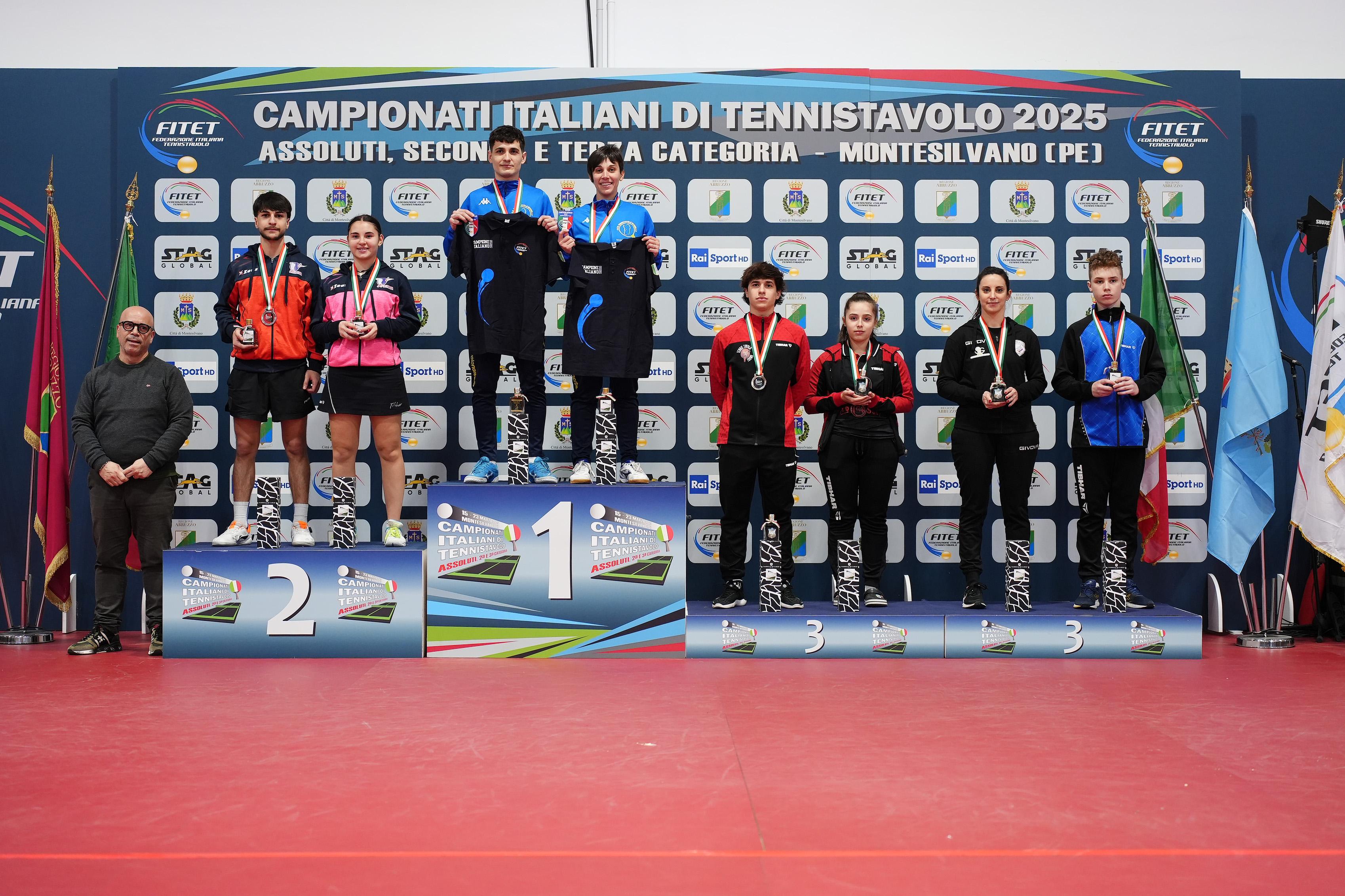 Campionati Italiani di Montesilvano 2025 podio del doppio misto di seconda categoria