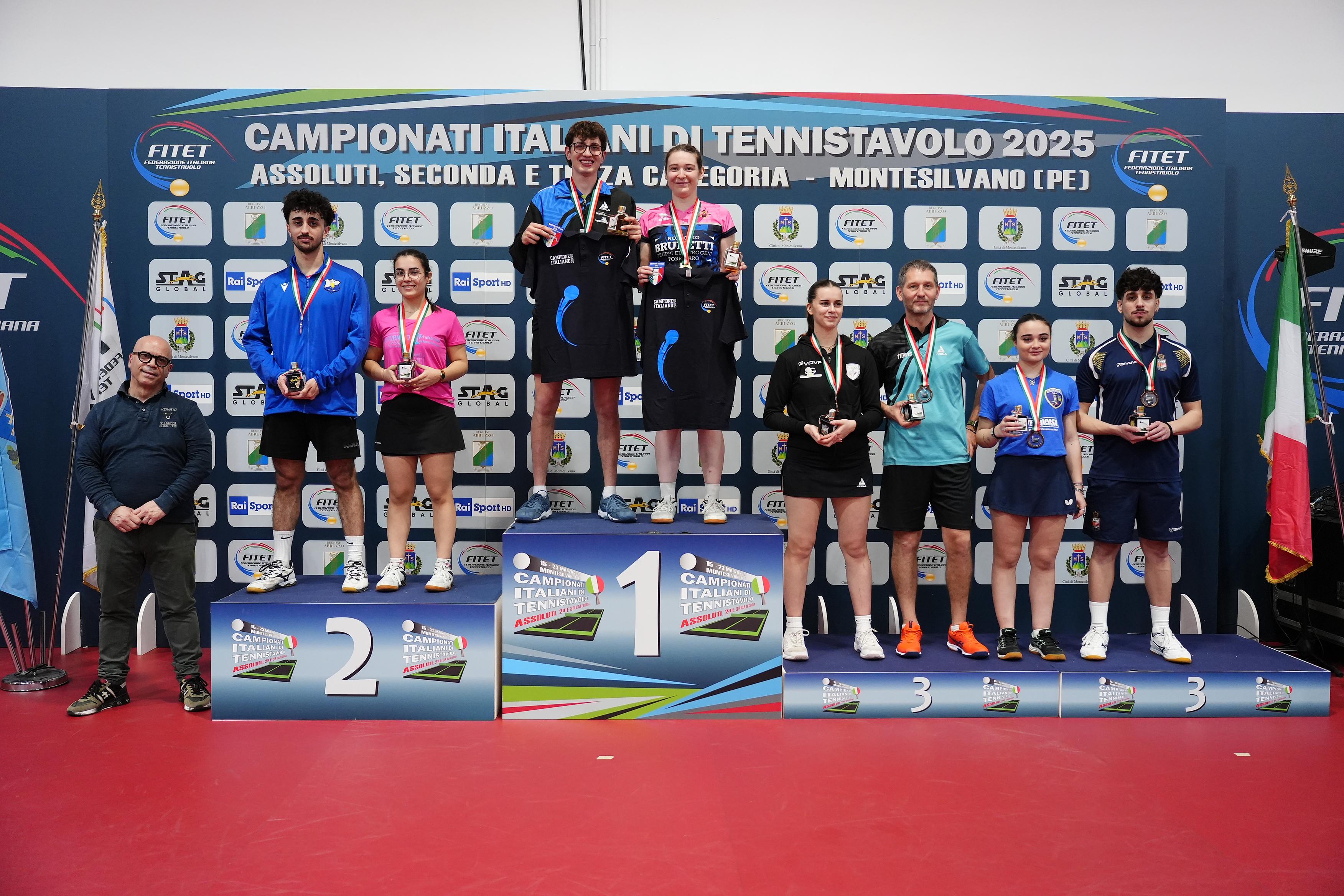 Campionati Italiani di Montesilvano 2025 podio del doppio misto di terza categoria