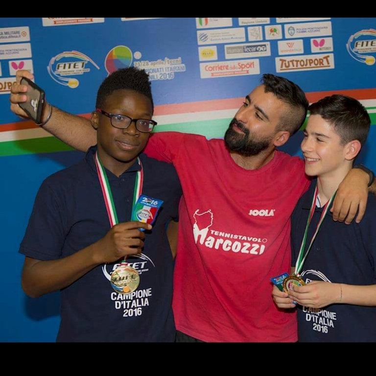 Carlo Rossi e John Oyebode con il tecnico Stefano Curcio