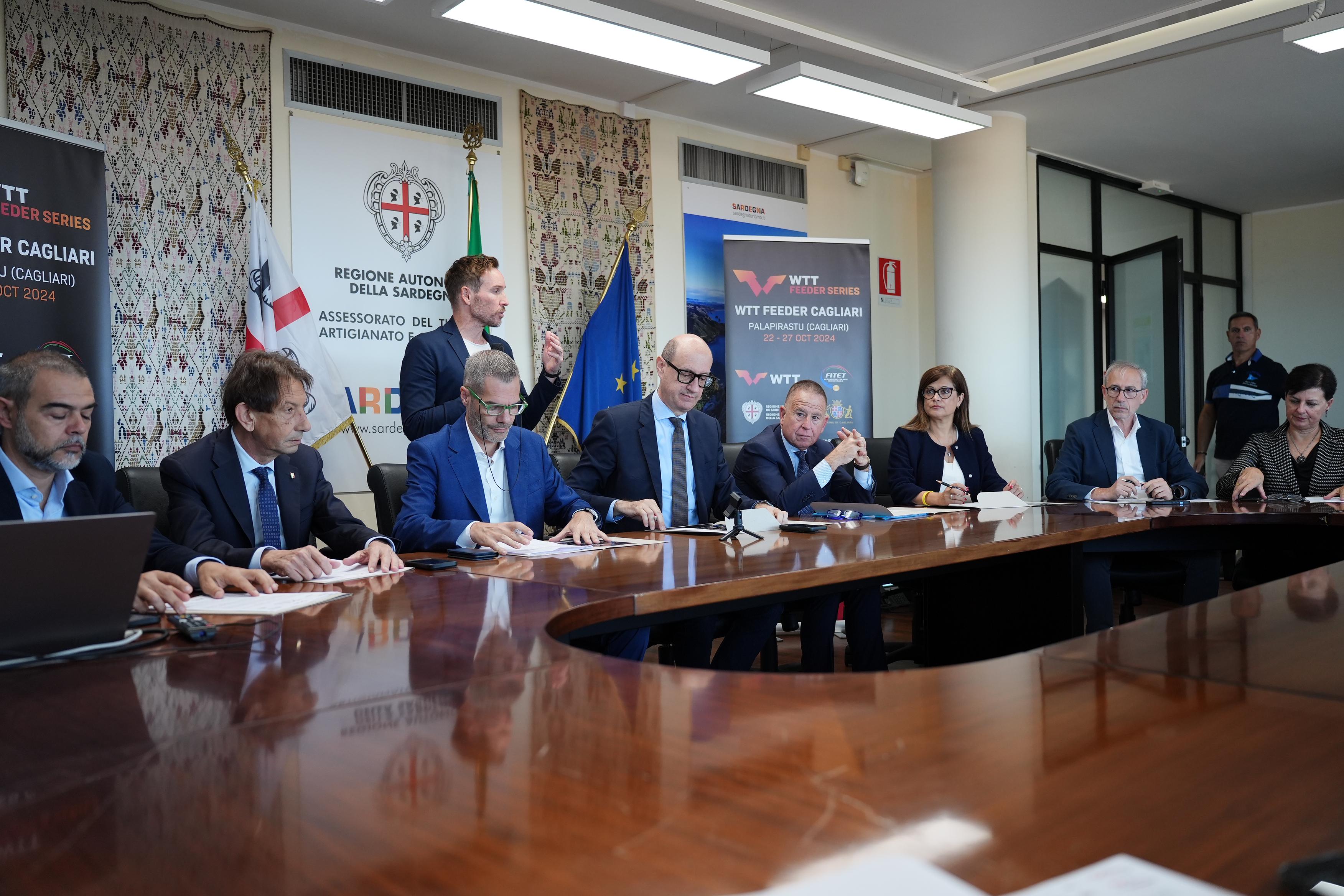 Conferenza stampa WTT Feeder Cagliari 2024 tavolo dei relatori