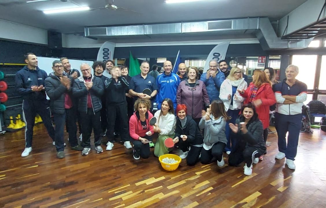 Corso di tennistavolo ai docenti di Benevento dicembre 2022 gruppo dei partecipanti
