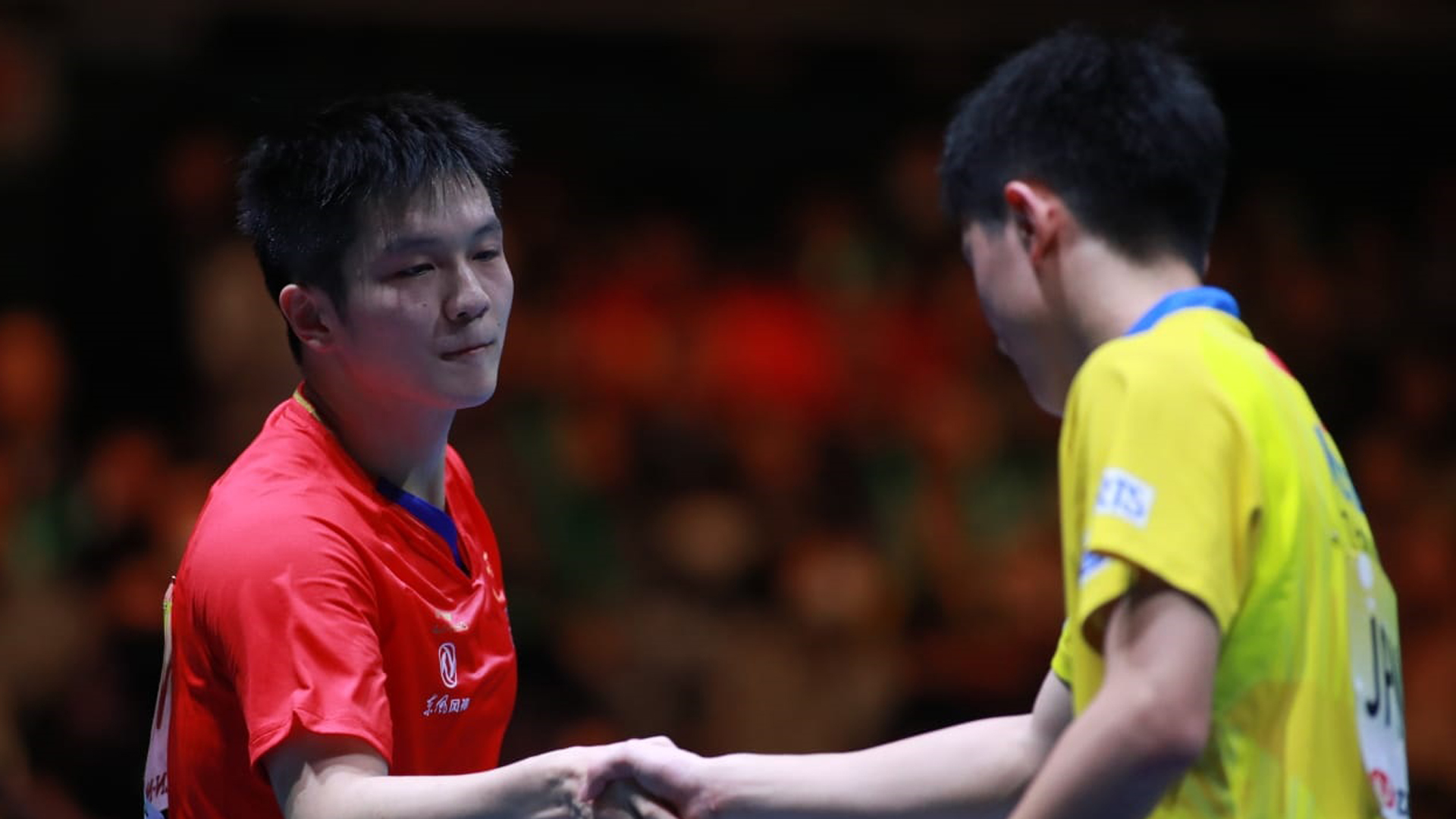 Fan Zhendong batte Tomokazu Harimoto alla Team World Cup 2019