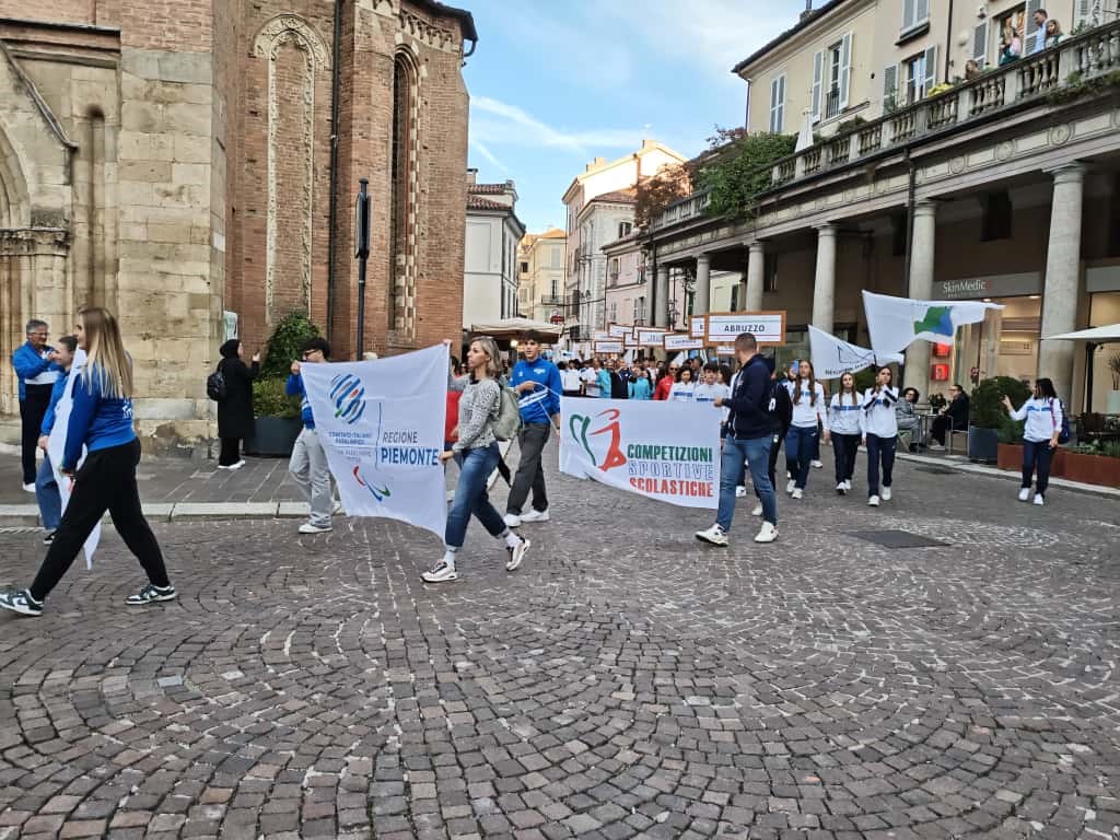 Fase Finale Gare Scolastiche 2025 cerimona di apertura sfilata