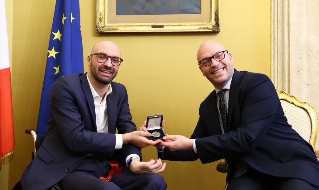 Federico Falco premiato dal presidente della Camera dei Deputati Lorenzo Fontana