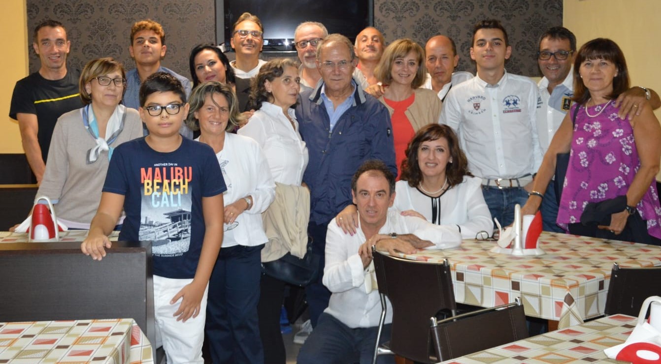 Foto 1 Gruppo di fedelissimi dallASD Atlantide