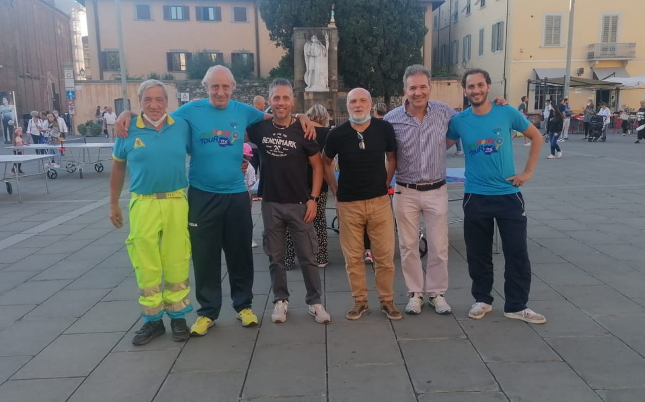 Foto 3 Tappa TTX di Prato il gruppo degli organizzatori e dei collaboratori