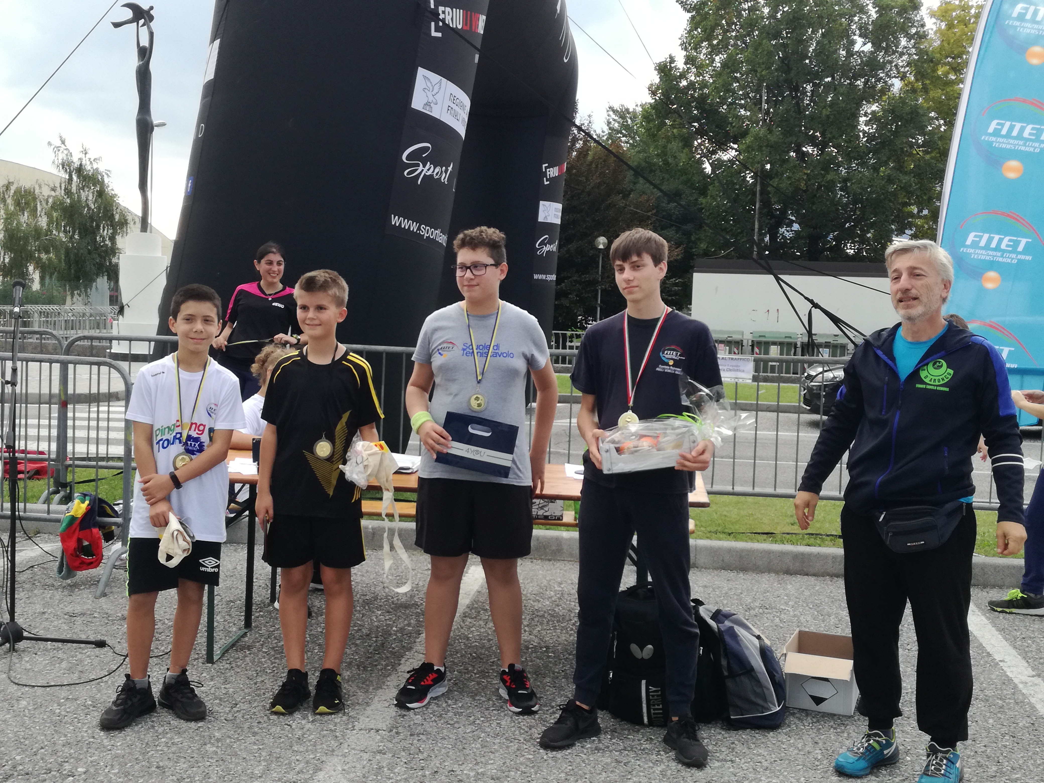 Foto 4 il podio Under 18 da sinistra Riccardo Donada Alessandro Cochior Nicola Franzil e il primo classificato Luca Severi