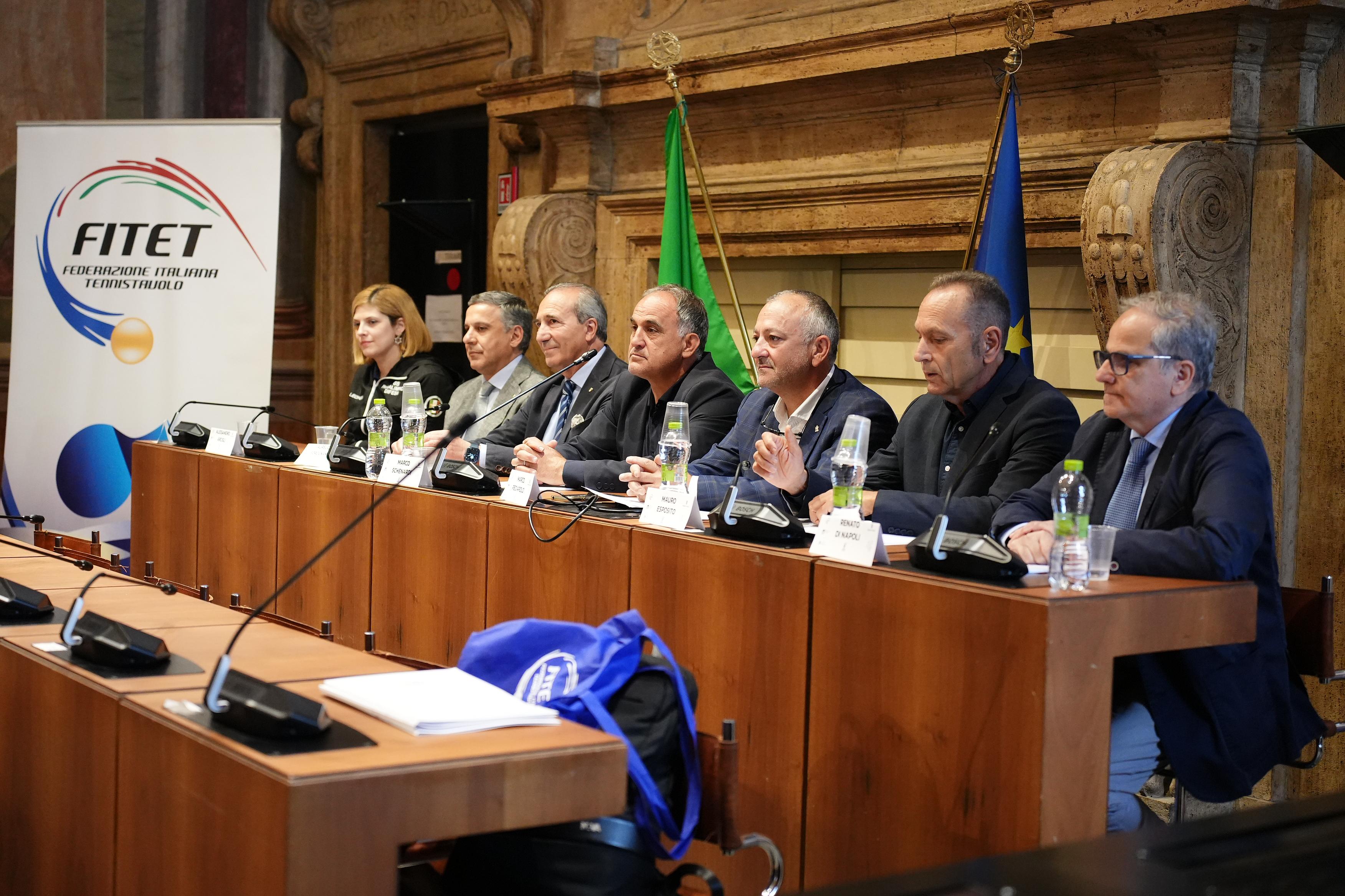 Foto conferenza stampa Campionati Italiani Paralimpici 2025 tavolo dei relatori