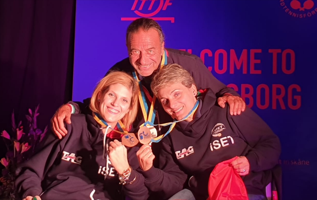 Giada Rossi e Michela Brunelli bronzo a squadre con Donato Gallo