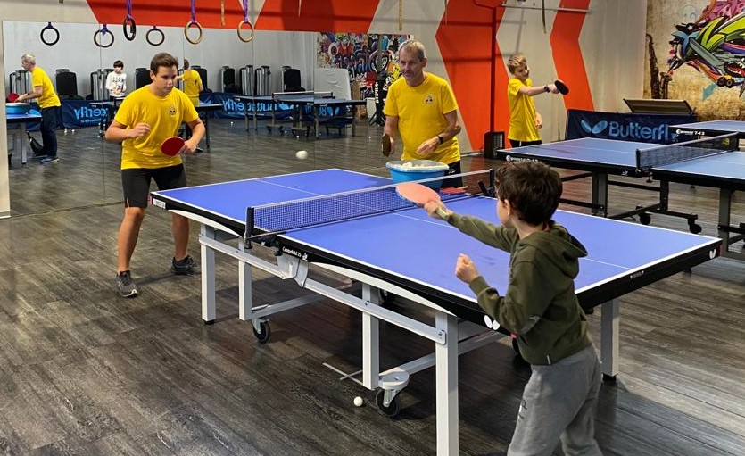 I giovani della Milano Table Tennis Academy a lezione da Stefan Stefanov 3
