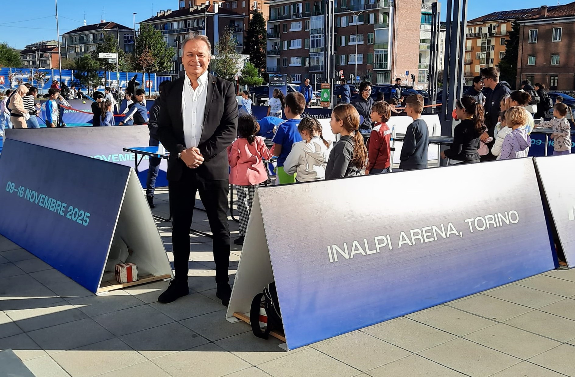 Lassessore Paolo Bongianni in visita allarea del tennistavolo
