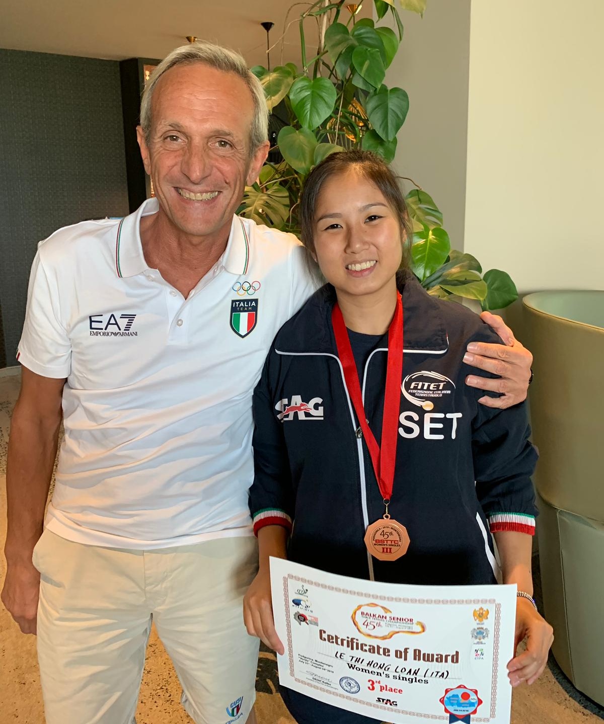 Le Thi Hong Loan e coach Maurizio Gatti ai Balkan Senior Championships 2019