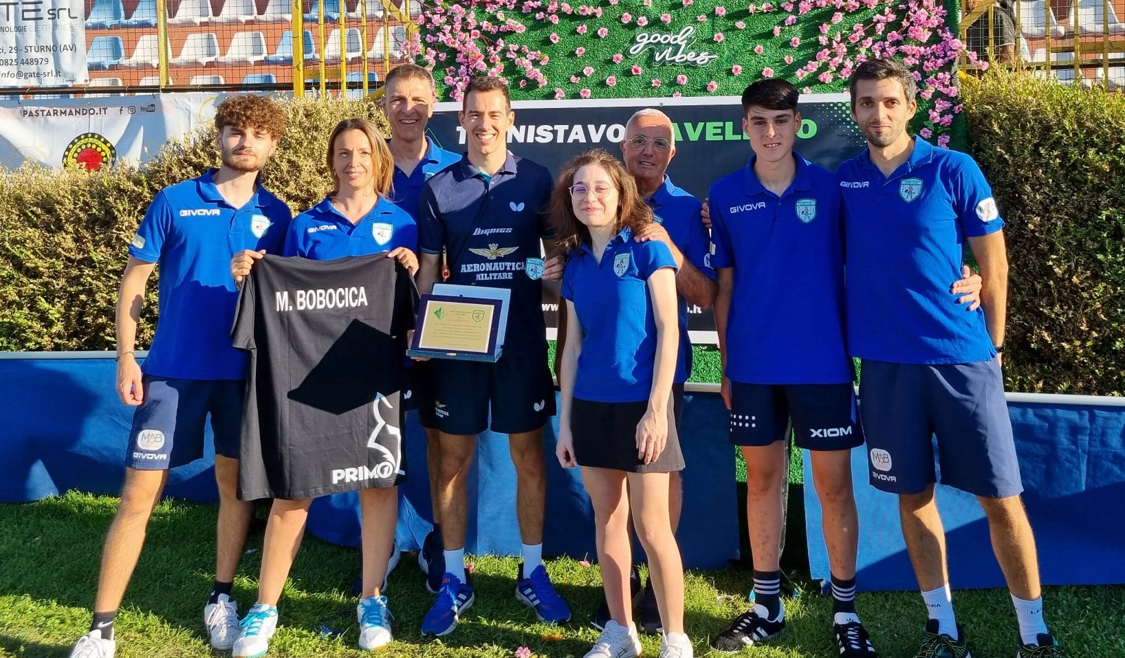 Mihai Bobocica con i ragazzi del TT Avellino