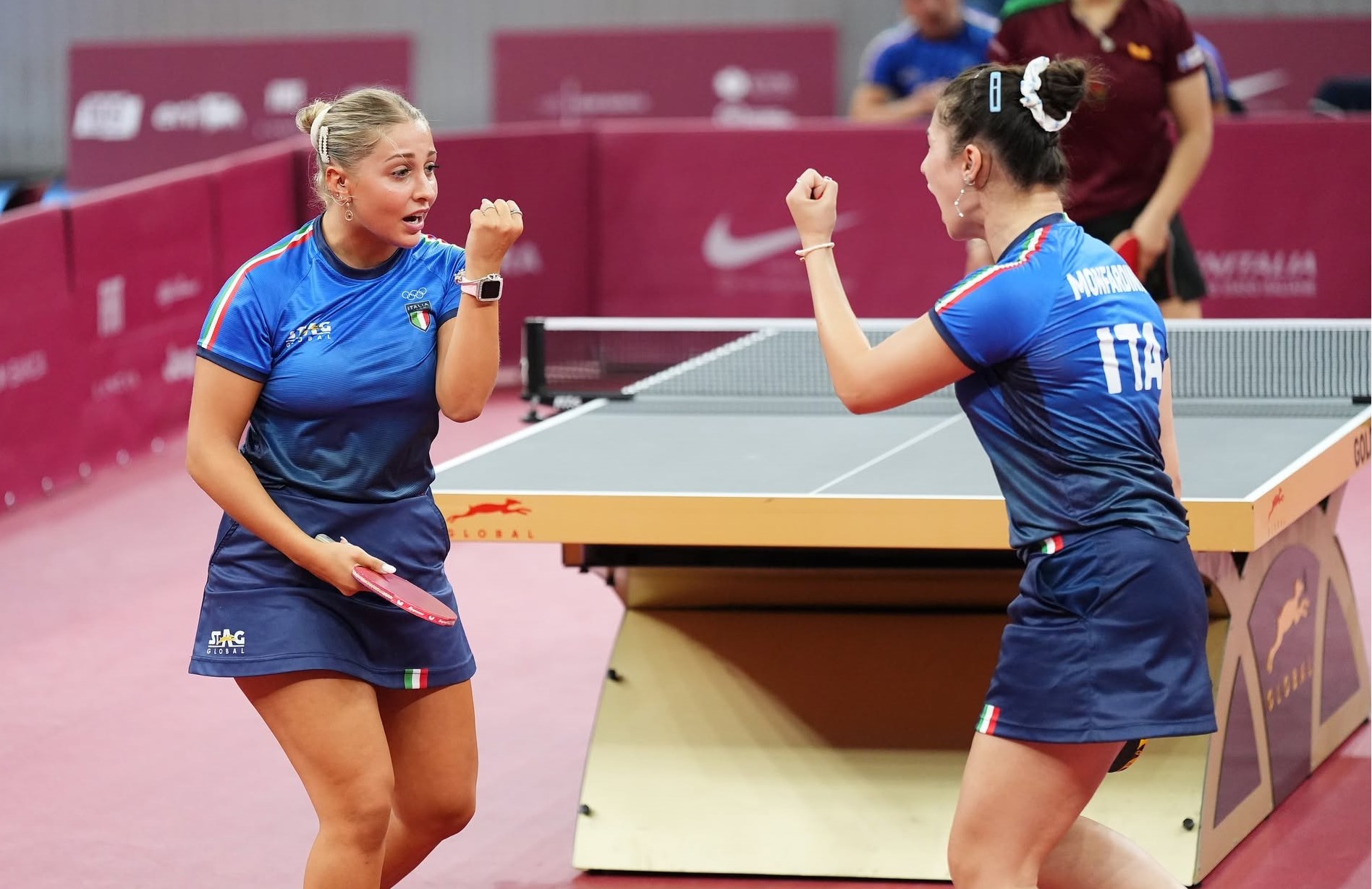Nicole Arlia e Gaia Monfardini esultano