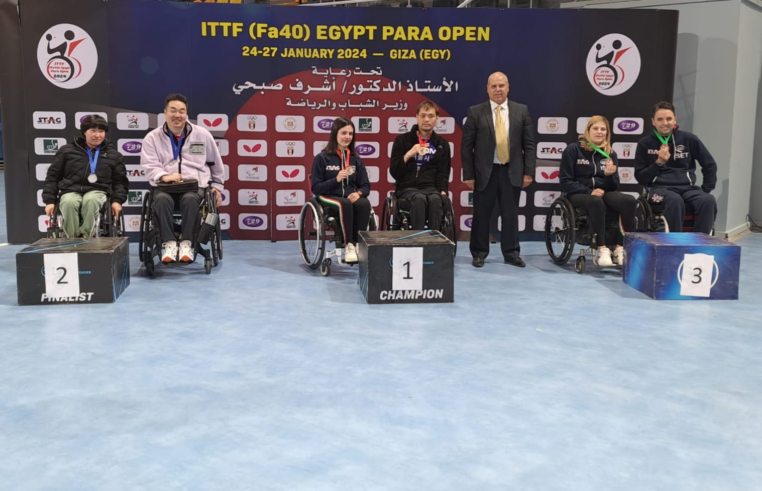Open di Egitto paralimpico 2024 podio del doppio misto XD4 con il coreano Kim Hakjin e Carlotta Ragazzini oro
