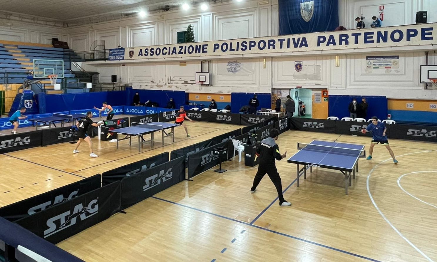 Palestra Partenope panoramica riscaldamento