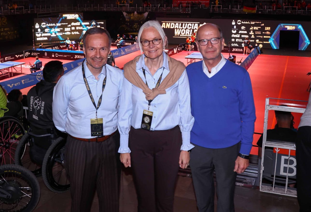 Paolo Puglisi ai Mondiali Paralimpici di Granada 2022 con Petra Sörling e Raul Calin