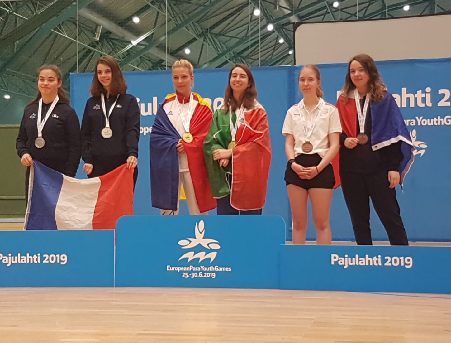 Podio a squadre femminile di classe 6 10 EPYG Lahti 2019