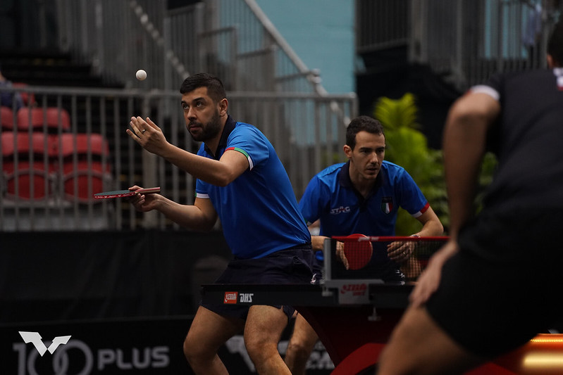 Singapore Smash 2022 Niagol Stoyanov e Mihai Bobocica in azione