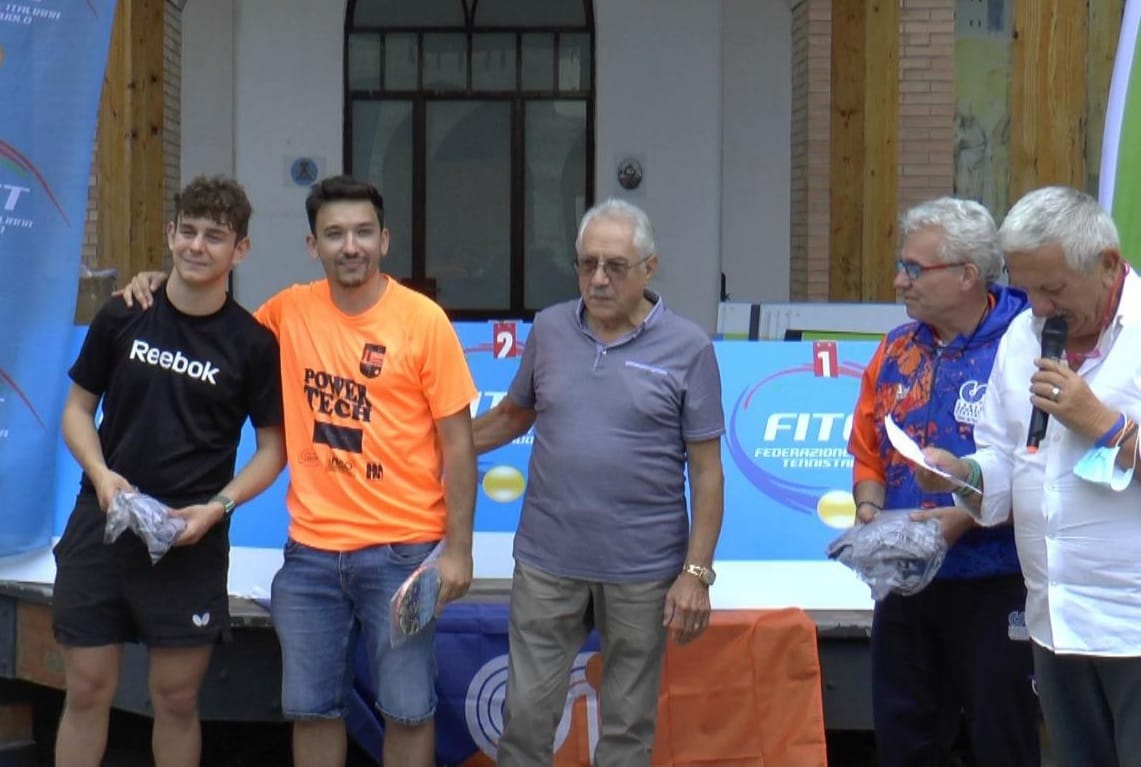 TTX Ping Pong Summer Tour 2022 a Cava de Tirreni il podio del torneo ufficiale