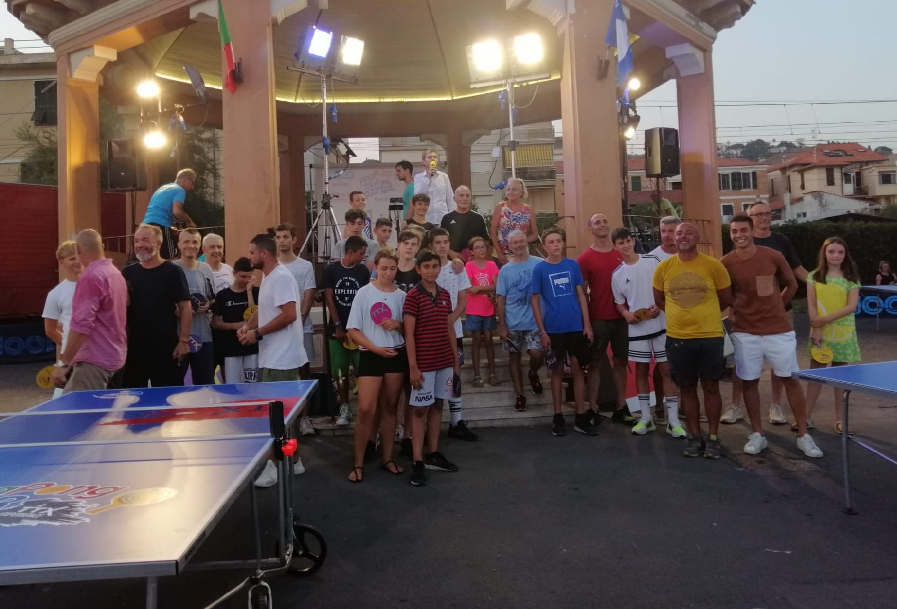 TTX Ping Pong Tour Summer Tour tappa di Bordighera gruppo dei partecipanti