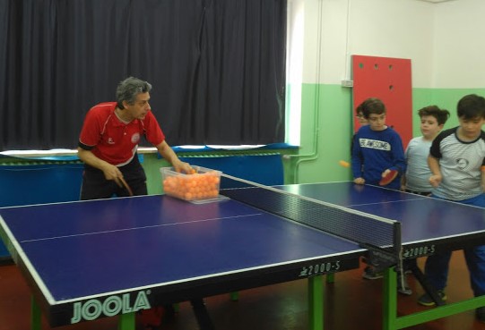 TT Pegasus Ping Pong a scuola