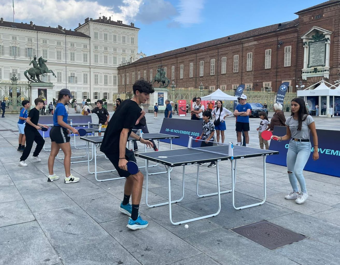Tennis_in_Città_2025_in_piazza_Castello_area_tennistavolo Tennis_in_Città_2025_in_piazza_Castello_area_tennistavolo