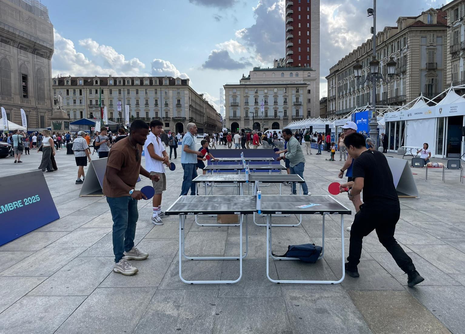 Tennis in Città 2025 in piazza Castello area tennistavolo 2