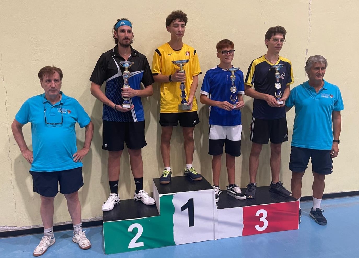 Torneo Open di Spezzano Albanese 2024 il podio del singolare Over 1000 maschile 170 femminile