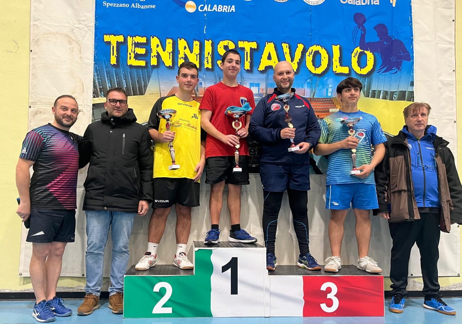 Torneo Open di Spezzano Albanese 4 5 gennaio 2025 podio del singolare Over 4000 maschile Over 350 femminile