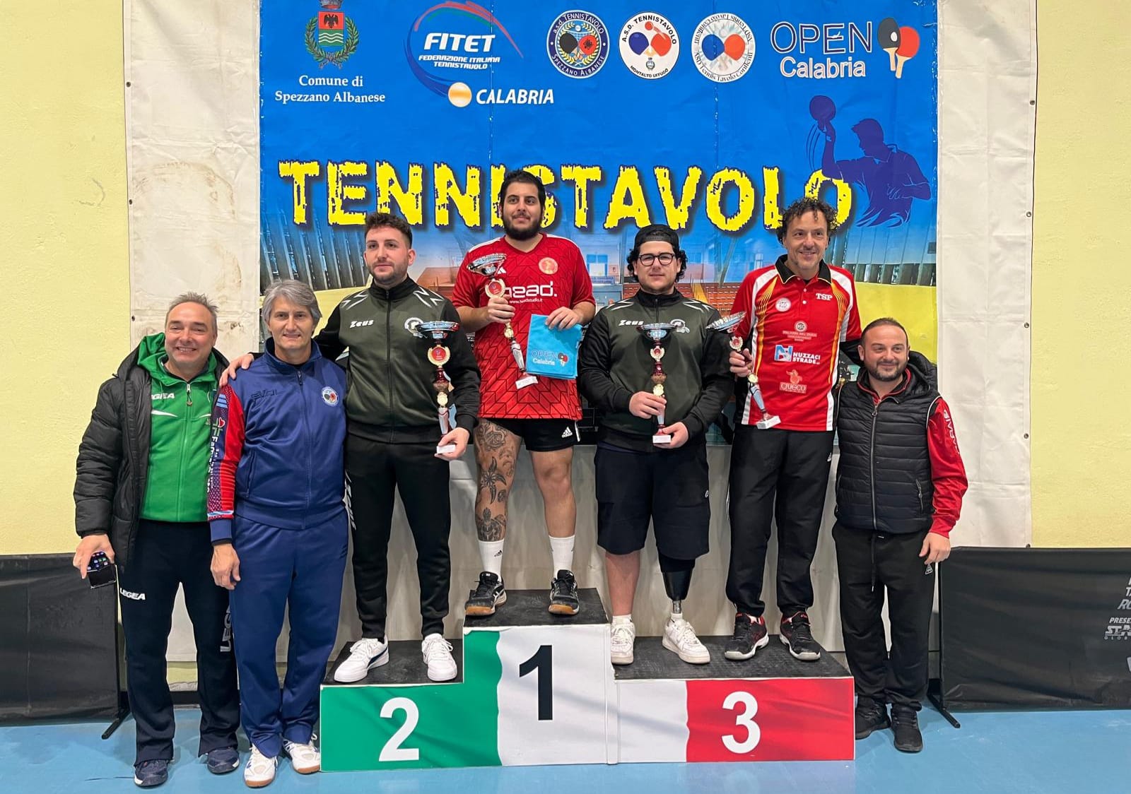 Torneo Open di Spezzano Albanese 4 5 gennaio 2025 podio del singolare Over 800 maschile Over 170 femminile