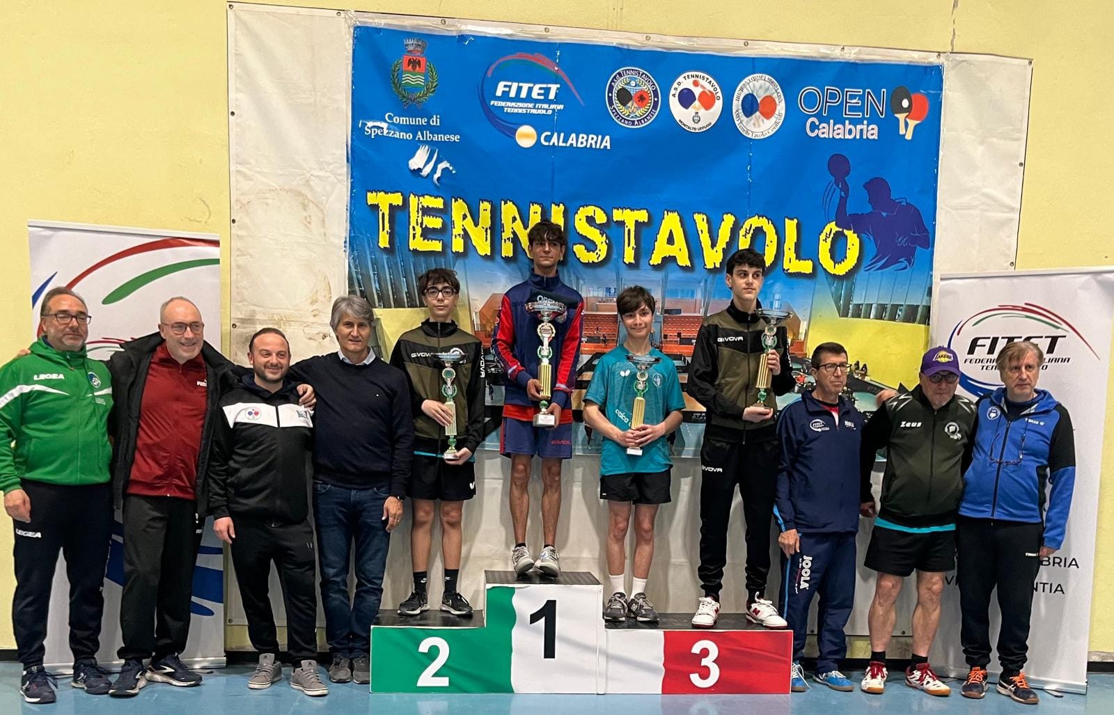 Torneo Open di Spezzano Albanese 5 6 aprile 2025 podio del singolare Over 5000 maschile 430 femminile