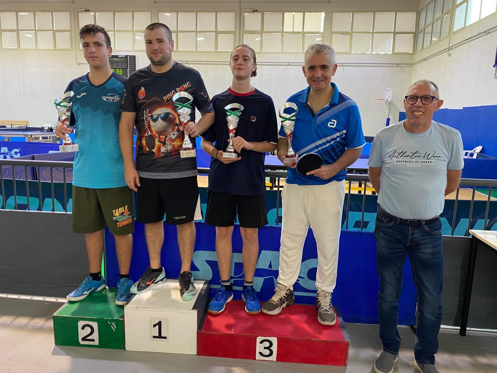Torneo Over di Buseto Palizzolo 27 28 settembre 2025 podio del singolare Over 5 2000 maschile 150 femminile