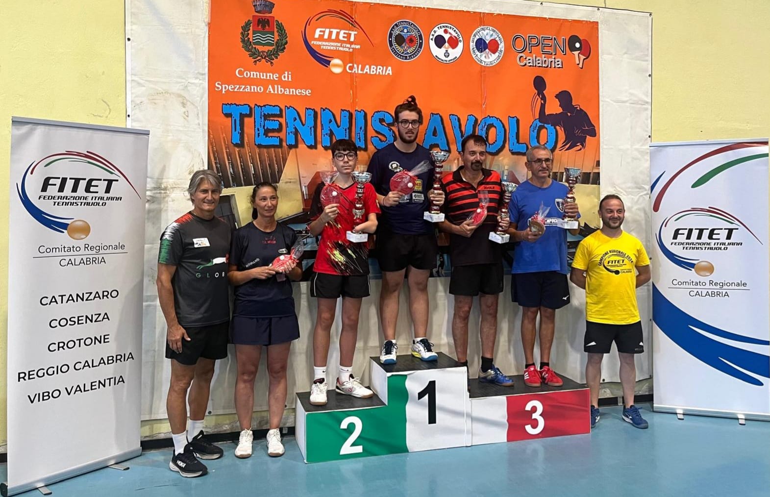 Torneo Over di Spezzano Albanese 30 31 agosto 2025 podio del singolare Over 6 3800 maschile 230 femminile