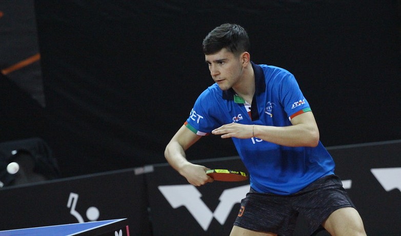 WTT Feeder Antalya 2023 Carlo Rossi in azione di rovescio 2