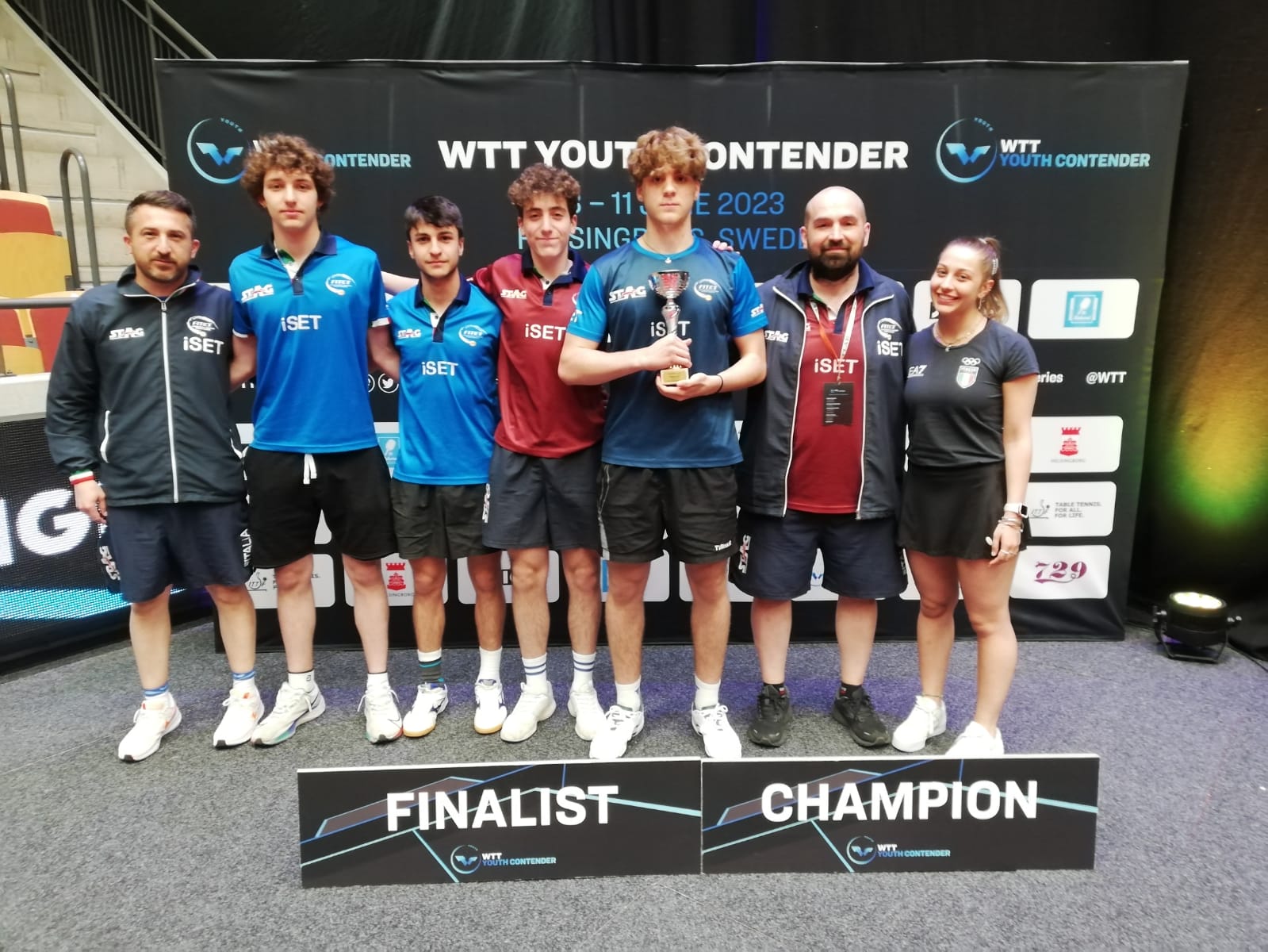 WTT Youth Contender Helsingborg 2023 Giacomo Allegranza secondo nellUnder 19 con i compagni e i tecnici
