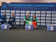Campionati_Europei_Paralimpici_di_Helsingborg_2025_podio_del_doppio_femminile_di_classe_WD5_con_Carlotta_Ragazzini_e_Giada_Rossi_oro